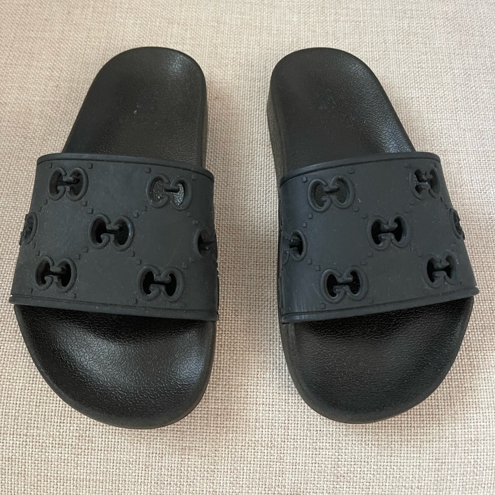 Inspired by GG kids slides size 31.